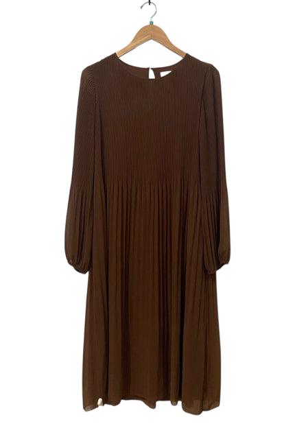 Wilfred Chocolate Size M Almost New