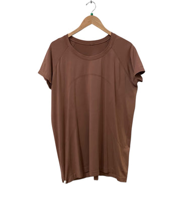 Lululemon Blush Size 18 Tee Almost New