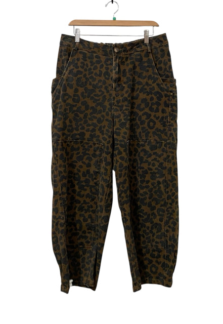 Tyfu Brown Size XL Almost New