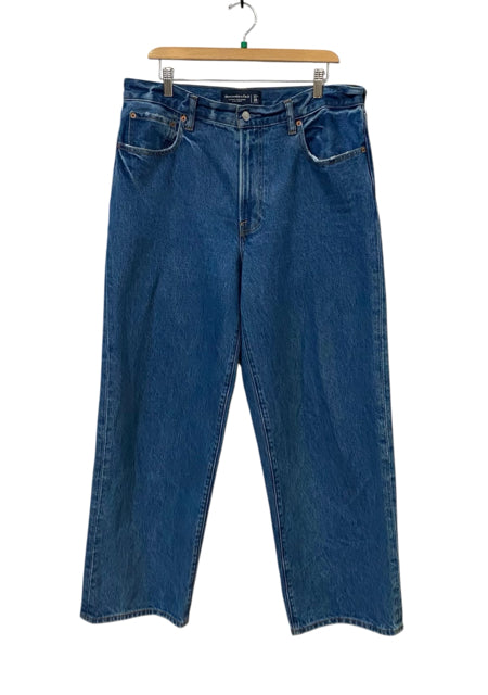 Abercrombie Mid Wash Size 32 Almost New